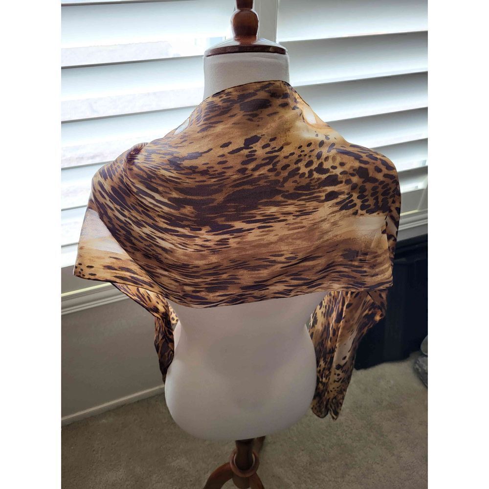 Scarf   - Picture 3 of 3